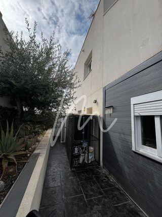 Casa pareada en alquiler en La Conarda en Pobla de Vallbona (la)