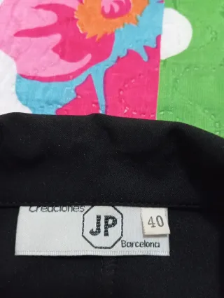 Traje chaqueta y falda negro