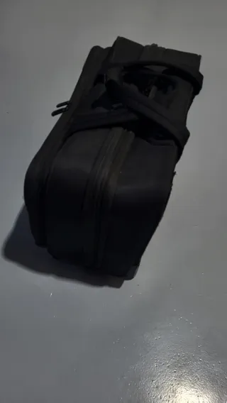 Maletín con ruedas negro