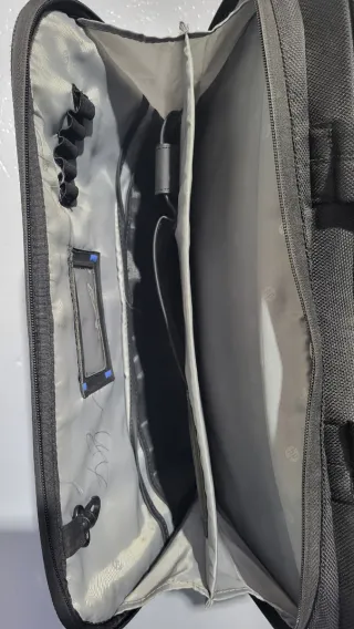 Maletín con ruedas negro