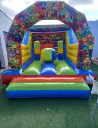 Alquiler castillos hincables