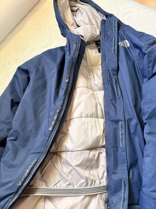 Chaqueta The North Face Azul y Beige