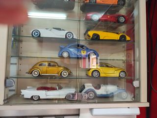Coches a escala 1/18