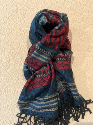 Fular Adolfo Domínguez estampado  étnico.