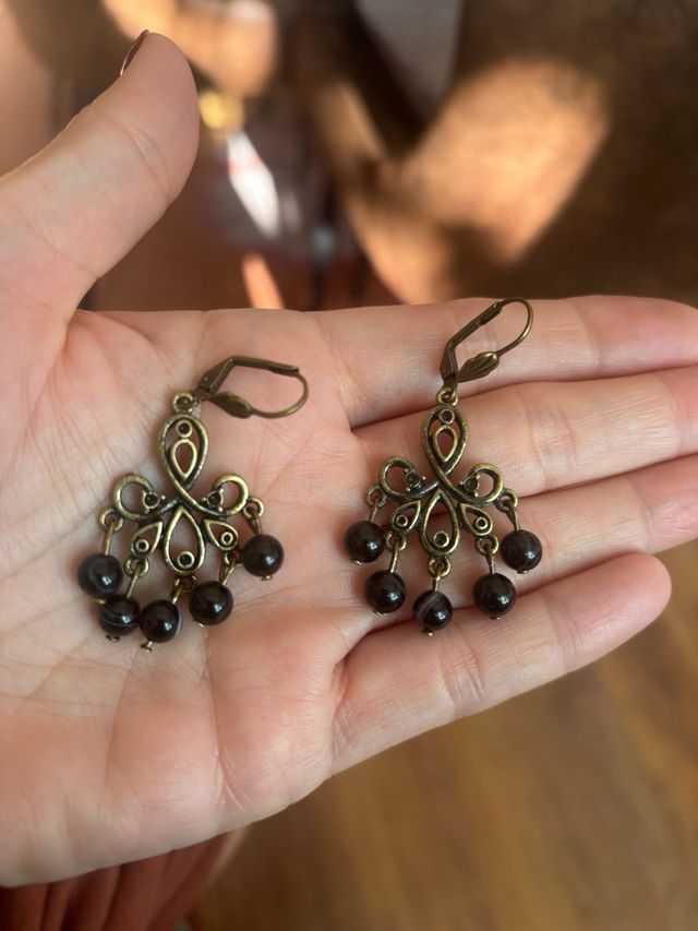 Pendientes baturra con piedras negras