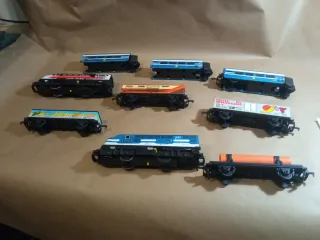 Set di trenini giocattolo