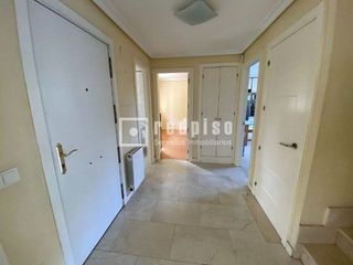 Casa adosada en alquiler en Prado de Somosaguas en Pozuelo de Alarcón