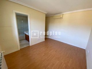 Casa adosada en alquiler en Prado de Somosaguas en Pozuelo de Alarcón