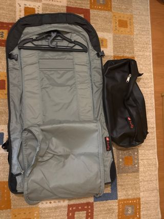 Porta trajes Henty negro