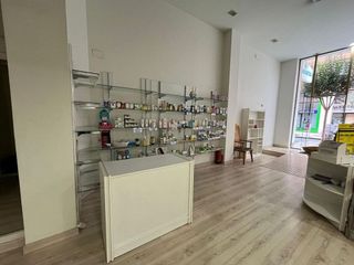 Local comercial en venta en Castilla - Hermida en Santander