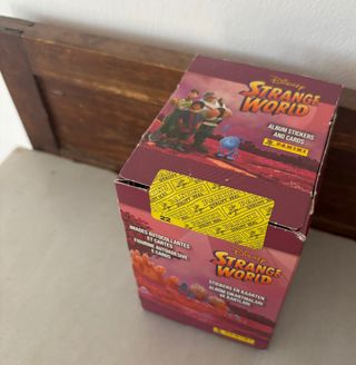 Caja Sobres Cromos Disney Strange World Panini