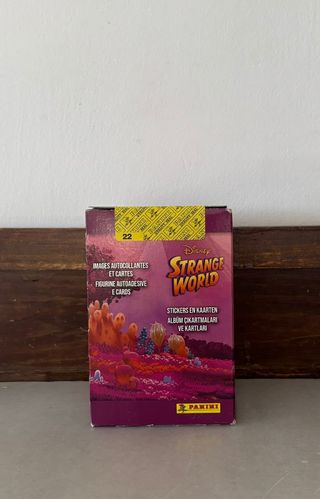 Caja Sobres Cromos Disney Strange World Panini