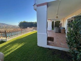 Chalet en alquiler en El Faro de Calaburra - Chaparral en Mijas