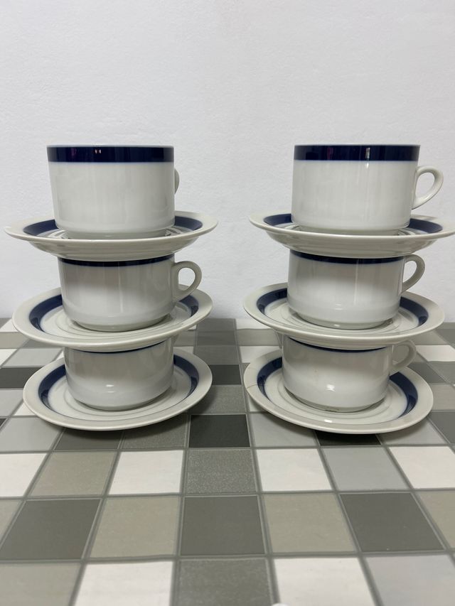 Set di 6 tazze e piattini in porcellana