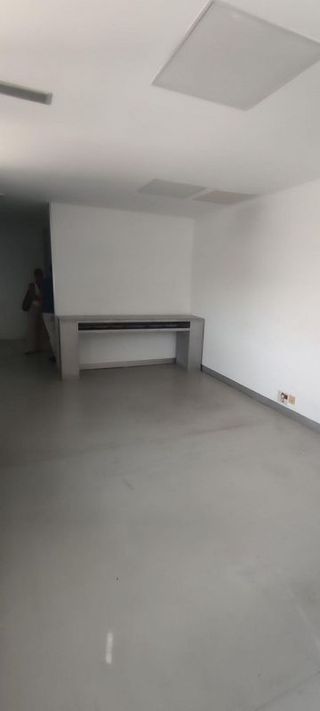 Oficina en alquiler en La Buhaira en Sevilla