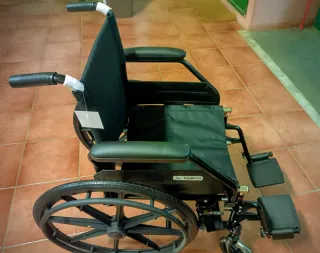 Silla de ruedas nueva 