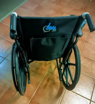 Silla de ruedas nueva 