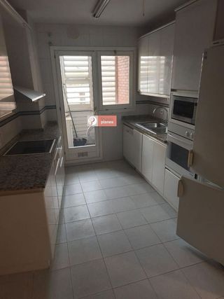 Piso en alquiler en Joc de la Bola - Camps d'Esports - Ciutat Jardí - Montcada en Lleida