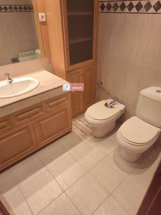 Piso en alquiler en Joc de la Bola - Camps d'Esports - Ciutat Jardí - Montcada en Lleida