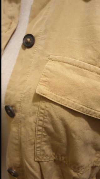 Chaqueta corta Bershka amarilla