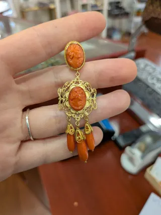 Pendientes Oro Doble Camafeo Coral