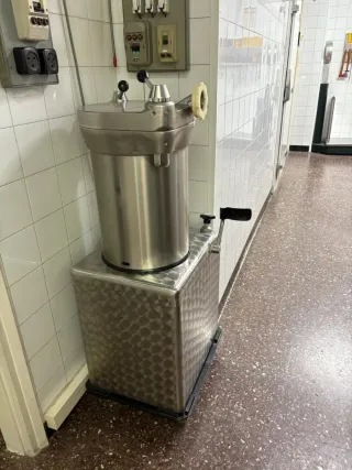 63121300 Embutidora industrial acero inoxidable