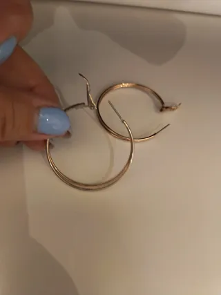 Orecchini a cerchio dorati