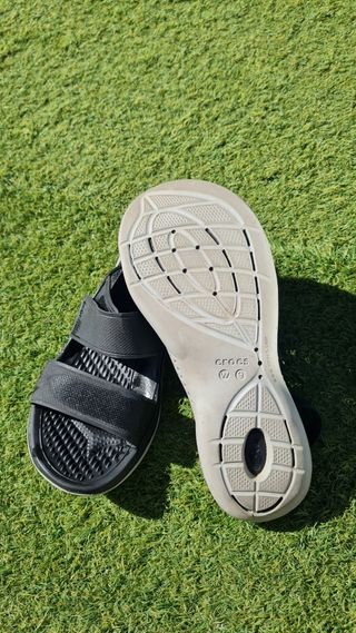 Sandalias Crocs Swiftwater Mujer Negras/Grises