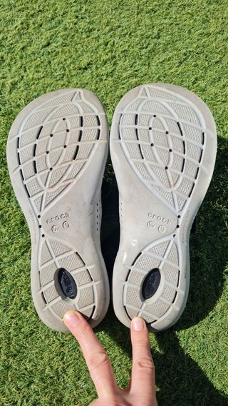 Sandalias Crocs Swiftwater Mujer Negras/Grises