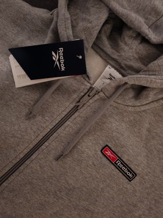 Sudadera Reebok nueva con etiquetas