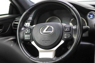 Lexus RC 2.5 300h Executive Navigation