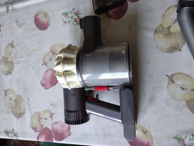 Aspirador Dyson V6