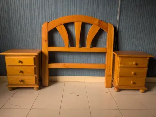 Juego de dos cabezales y 2 mesitas madera