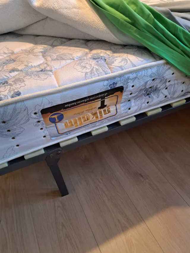 Cama Matrimonio Madera y Tela