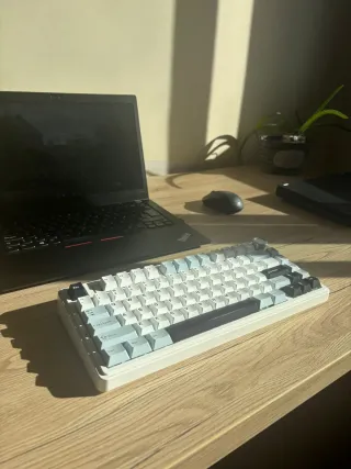 Teclado Mecánico Aula F75