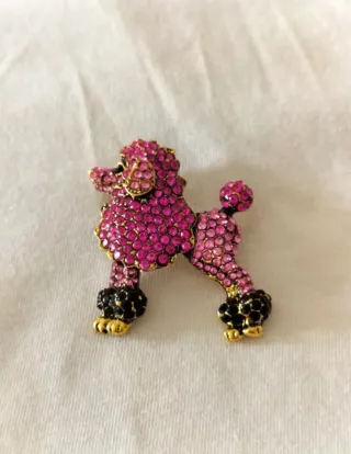 Prendedor Caniche Rosa con Brillantes