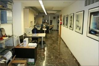 Local comercial en venta en Martorell