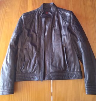 Chaqueta de cuero Redskins negra modelo Prato