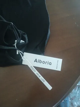 Camisón negro con tirantes