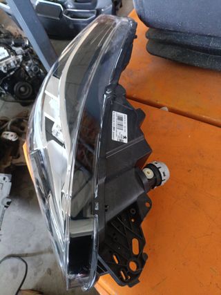 Faro Peugeot/Citroen 1612495280