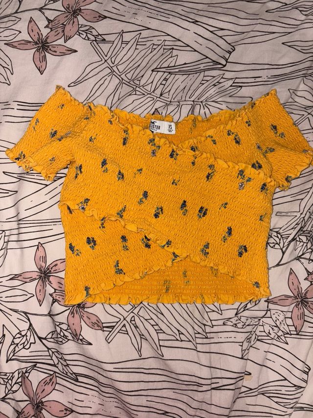 Top Hollister Amarillo Estampado XS