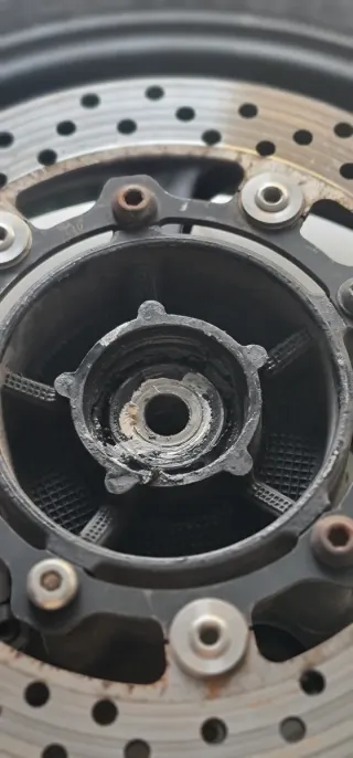 Llanta delantera Tmax 500