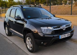 DACIA DUSTER 1.6i 16V LAUREATE 4X4