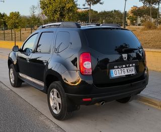 DACIA DUSTER 1.6i 16V LAUREATE 4X4