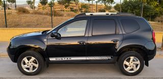DACIA DUSTER 1.6i 16V LAUREATE 4X4