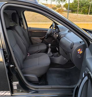 DACIA DUSTER 1.6i 16V LAUREATE 4X4