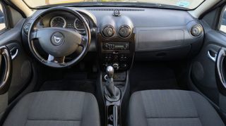 DACIA DUSTER 1.6i 16V LAUREATE 4X4