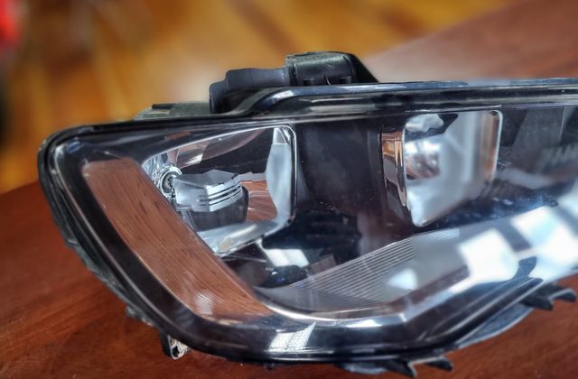 Faro Derecho Audi A3