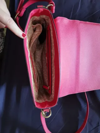 Bolso Guess Rojo Acolchado