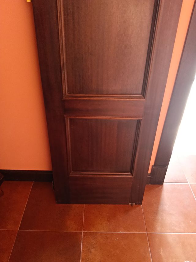 Puerta de madera pintada a mano
1,81 por 46, 3,05